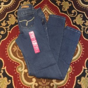 CLEARANCE Wannabettafit YMI Skinny jeans